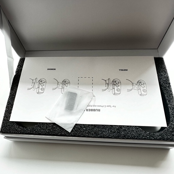 LeadJoy M1C+ Mobile Gaming Controller for Phones Open Box - Picture 2 of 4